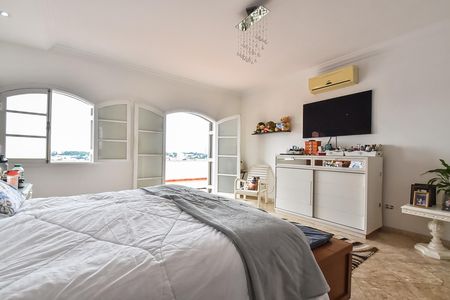 Casa para alugar com 210m², 3 quartos e 3 vagasSuíte 2