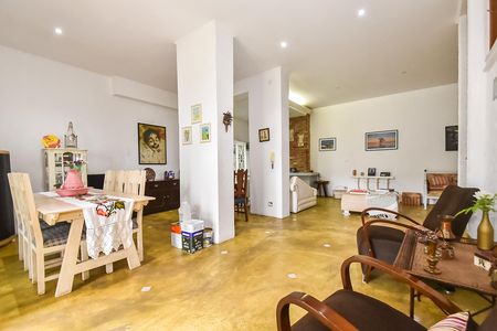 Casa para alugar com 210m², 3 quartos e 3 vagasSalão de festas
