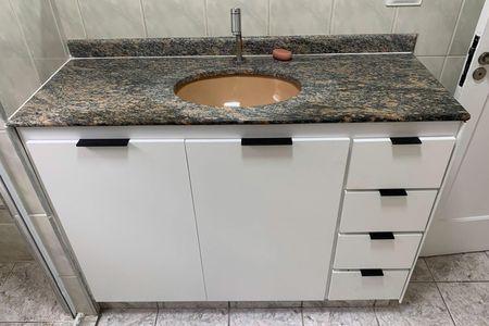Apartamento para alugar com 130m², 3 quartos e 1 vaga Apartamento para alugar com 130m², 3 quartos e 1 vagaBanheiro
