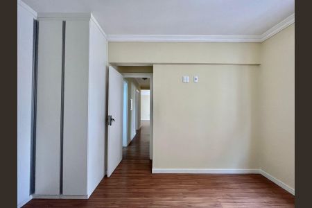 Apartamento para alugar com 90m², 3 quartos e 2 vagas Apartamento para alugar com 90m², 3 quartos e 2 vagasSuíte