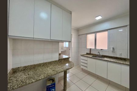 Apartamento para alugar com 90m², 3 quartos e 2 vagas Apartamento para alugar com 90m², 3 quartos e 2 vagasCozinha