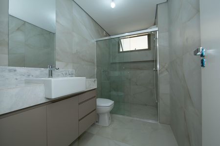 Apartamento para alugar com 110m², 3 quartos e 2 vagas Apartamento para alugar com 110m², 3 quartos e 2 vagasBANHEIRO1