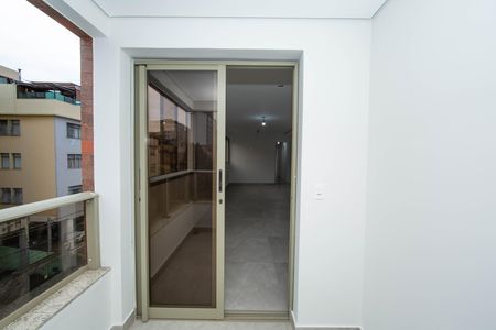 Apartamento para alugar com 110m², 3 quartos e 2 vagas Apartamento para alugar com 110m², 3 quartos e 2 vagasVARANDA
