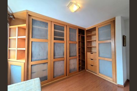 Apartamento para alugar com 94m², 3 quartos e 1 vaga Apartamento para alugar com 94m², 3 quartos e 1 vagaQuarto 2
