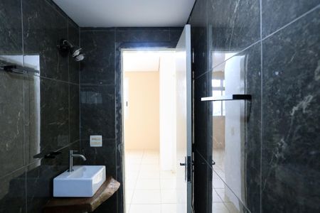Banheiro de apartamento à venda com 2 quartos, 72m² em São Lucas, Belo Horizonte