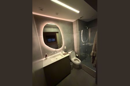 Apartamento à venda com 65m², 2 quartos e 2 vagas Apartamento à venda com 65m², 2 quartos e 2 vagasBanheiro