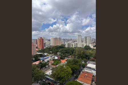 Apartamento à venda com 153m², 3 quartos e 3 vagas Apartamento à venda com 153m², 3 quartos e 3 vagasVista