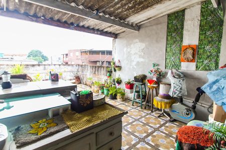 Casa para alugar com 180m², 2 quartos e 2 vagas Casa para alugar com 180m², 2 quartos e 2 vagasÁrea de Serviço - Terraço