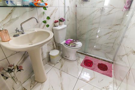 Casa para alugar com 180m², 2 quartos e 2 vagas Casa para alugar com 180m², 2 quartos e 2 vagasBanheiro