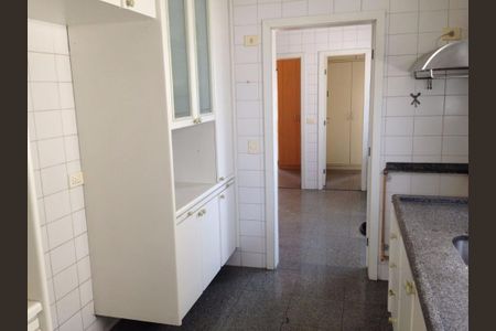 Apartamento à venda com 223m², 4 quartos e 4 vagas