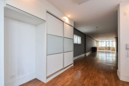 Apartamento à venda com 195m², 3 quartos e 2 vagas