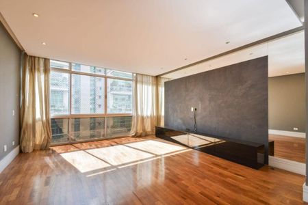 Apartamento à venda com 195m², 3 quartos e 2 vagas