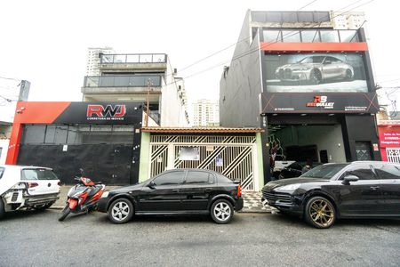Casa para alugar com 120m², 2 quartos e 1 vaga Casa para alugar com 120m², 2 quartos e 1 vagaFachada
