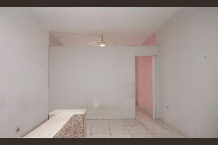 Apartamento à venda com 34m², 1 quarto e sem vaga