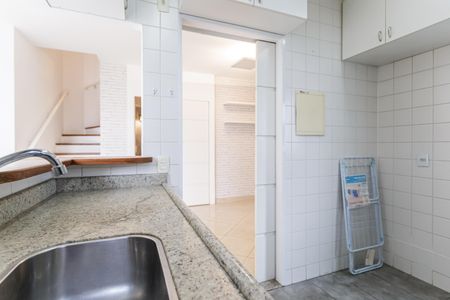 Apartamento para alugar com 74m², 2 quartos e 2 vagas Apartamento para alugar com 74m², 2 quartos e 2 vagasCozinha