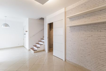 Apartamento para alugar com 74m², 2 quartos e 2 vagas Apartamento para alugar com 74m², 2 quartos e 2 vagasSala