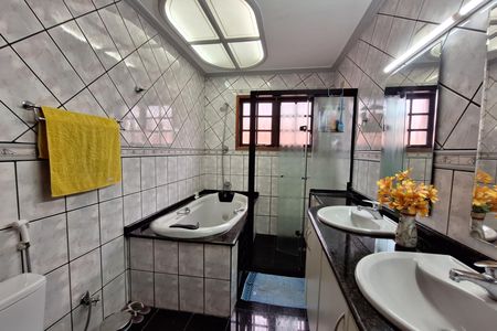 Banheiro de casa à venda com 3 quartos, 187m² em Campestre, Santo André