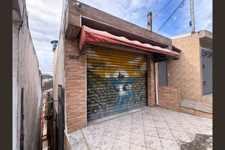 Casa à venda com 400m², 8 quartos e 2 vagas Casa à venda com 400m², 8 quartos e 2 vagasFachada
