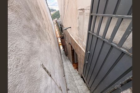 Casa à venda com 400m², 8 quartos e 2 vagas Casa à venda com 400m², 8 quartos e 2 vagasCorredor acesso a casas