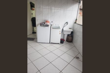 Casa à venda com 400m², 8 quartos e 2 vagas Casa à venda com 400m², 8 quartos e 2 vagasLavanderia casa 2