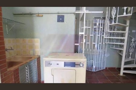 Casa à venda com 200m², 2 quartos e 4 vagas