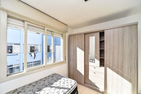 Quarto de apartamento para alugar com 1 quarto, 41m² em Passo D’areia, Porto Alegre