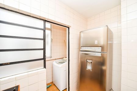 Cozinha de apartamento para alugar com 1 quarto, 41m² em Passo D’areia, Porto Alegre