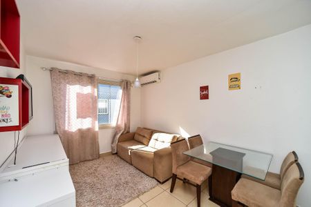 Sala de apartamento para alugar com 1 quarto, 41m² em Passo D’areia, Porto Alegre