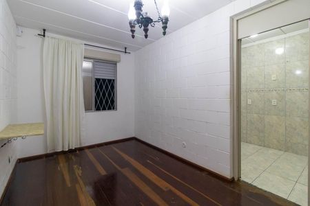 Sala de apartamento à venda com 2 quartos, 58m² em Vila Nova, Porto Alegre