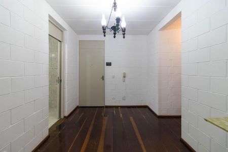 Sala de apartamento à venda com 2 quartos, 58m² em Vila Nova, Porto Alegre