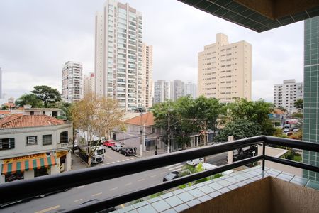 Apartamento à venda com 103m², 3 quartos e 2 vagasVaranda