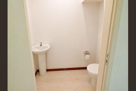 Casa à venda com 128m², 2 quartos e 1 vaga