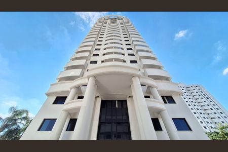 Apartamento à venda com 69m², 3 quartos e 1 vaga Apartamento à venda com 69m², 3 quartos e 1 vagaFachada