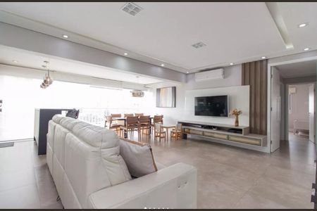 Apartamento à venda com 3 quartos, 128m² em Vila Firmiano Pinto, São Paulo