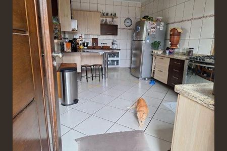 Casa à venda com 4 quartos, 220m² em Pestana, Osasco