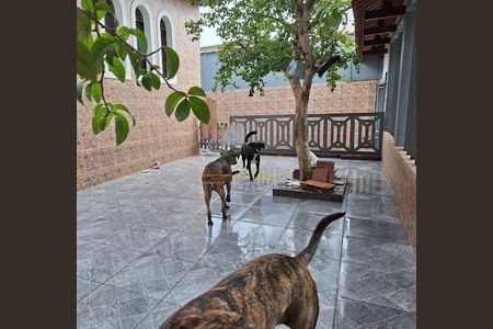 Casa à venda com 4 quartos, 220m² em Pestana, Osasco