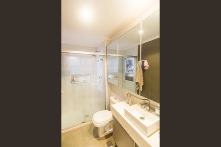 Apartamento para alugar com 141m², 2 quartos e 1 vaga Apartamento para alugar com 141m², 2 quartos e 1 vagaBanheiro da Suíte
