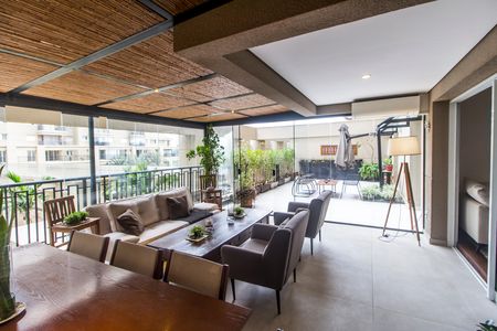 Apartamento para alugar com 141m², 2 quartos e 1 vaga Apartamento para alugar com 141m², 2 quartos e 1 vagaVaranda