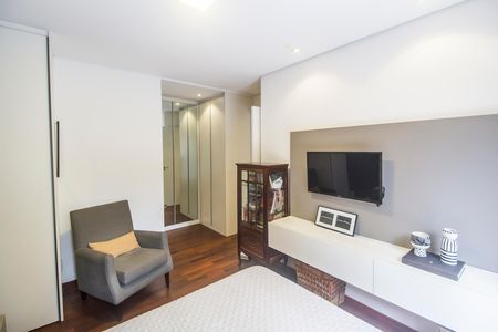 Apartamento para alugar com 141m², 2 quartos e 1 vaga Apartamento para alugar com 141m², 2 quartos e 1 vagaSuíte