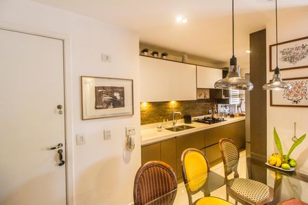 Apartamento para alugar com 141m², 2 quartos e 1 vaga Apartamento para alugar com 141m², 2 quartos e 1 vagaCozinha