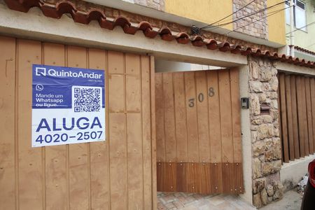 Casa de condomínio para alugar com 95m², 2 quartos e 1 vaga Casa de condomínio para alugar com 95m², 2 quartos e 1 vagaFachada