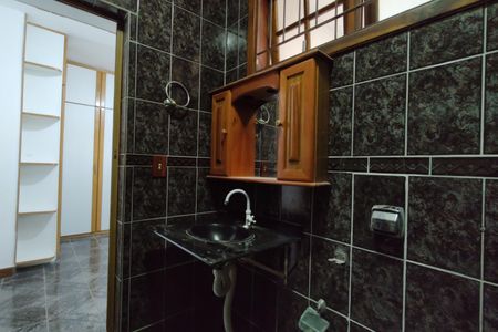 Casa de condomínio para alugar com 95m², 2 quartos e 1 vaga Casa de condomínio para alugar com 95m², 2 quartos e 1 vagaBanheiro da Suíte