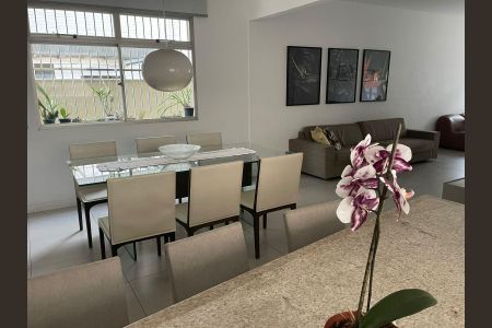Apartamento à venda com 160m², 4 quartos e 2 vagas Apartamento à venda com 160m², 4 quartos e 2 vagasSala de jantar