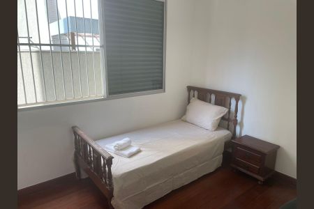 Apartamento à venda com 160m², 4 quartos e 2 vagas Apartamento à venda com 160m², 4 quartos e 2 vagasQuarto