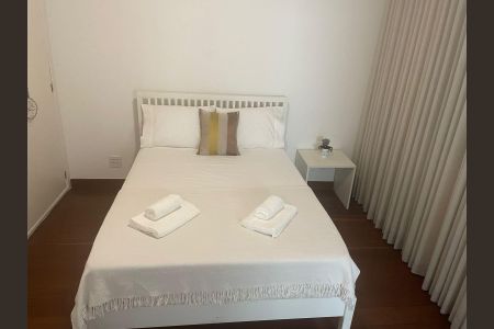 Quarto  de apartamento à venda com 4 quartos, 160m² em Santo Antônio, Belo Horizonte