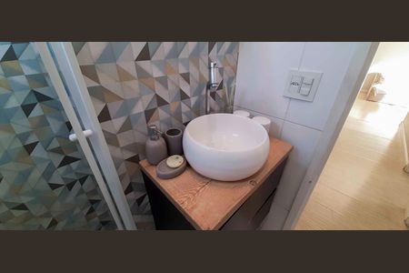 Apartamento para alugar com 54m², 2 quartos e 1 vaga Apartamento para alugar com 54m², 2 quartos e 1 vagaBanheiro