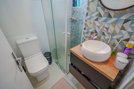 Apartamento à venda com 54m², 2 quartos e 1 vaga Apartamento à venda com 54m², 2 quartos e 1 vagaBanheiro