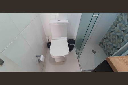 Banheiro de apartamento à venda com 2 quartos, 54m² em Jardim Sarah, São Paulo