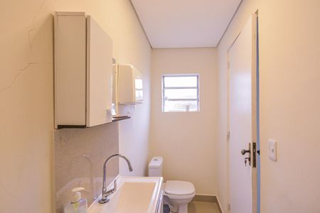 Casa à venda com 220m², 2 quartos e sem vaga Casa à venda com 220m², 2 quartos e sem vagaBanheiro 2