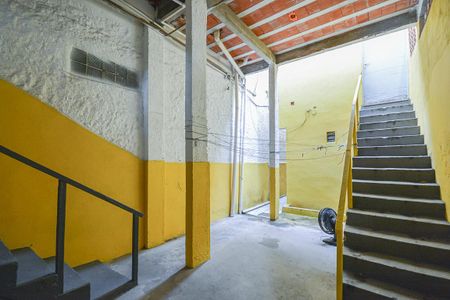 Quintal de casa à venda com 2 quartos, 220m² em Campininha, São Paulo